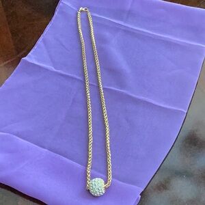 Elegant Gold Necklace with Crystal Pendant